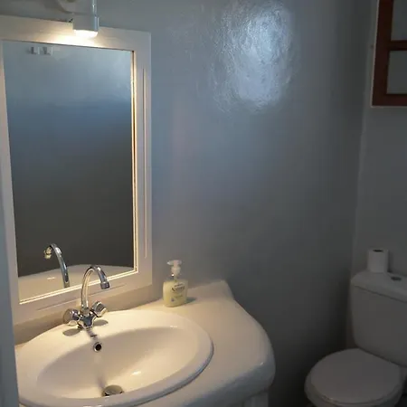 Anerousses Hotel Adamantas (Milos)