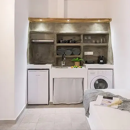 Anerousses Hotel Adamantas (Milos)