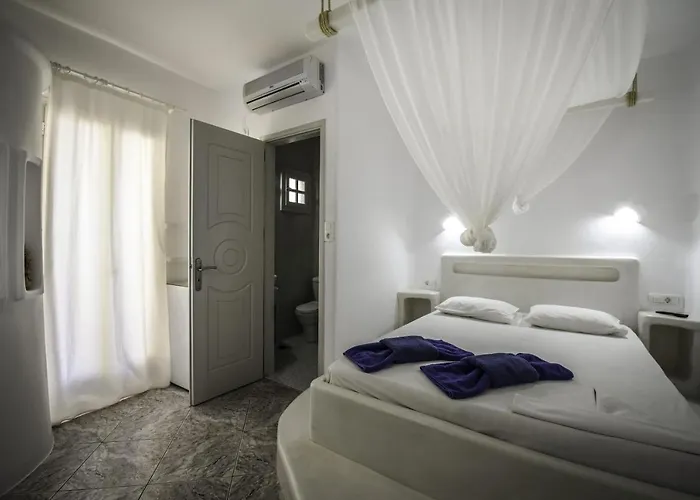 Hotel Anerousses Adamantas (Milos)