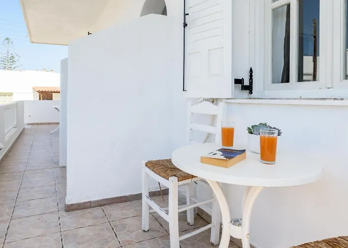 Hotel Anerousses Adamantas (Milos)