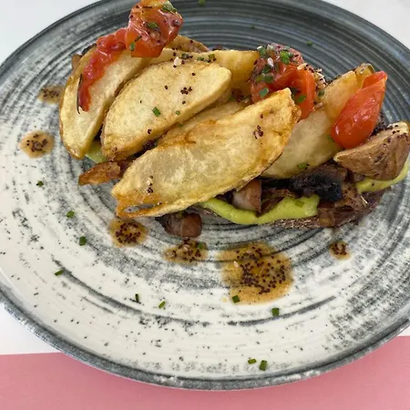 Anerousses Hotel Adamantas (Milos)