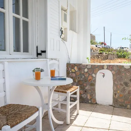Hotell Anerousses Adamantas (Milos)