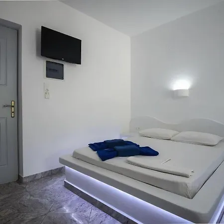 Anerousses Otel Adamantas (Milos)